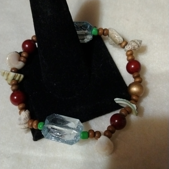 Shell and wood beaded bracelet handmade (sku 310) - Picture 3 of 4